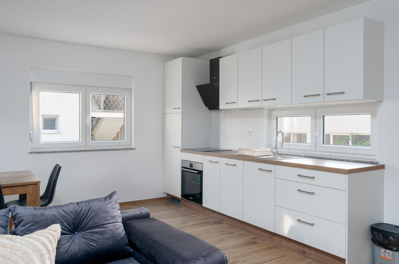 Number One Apartments Vir Eksteriør billede